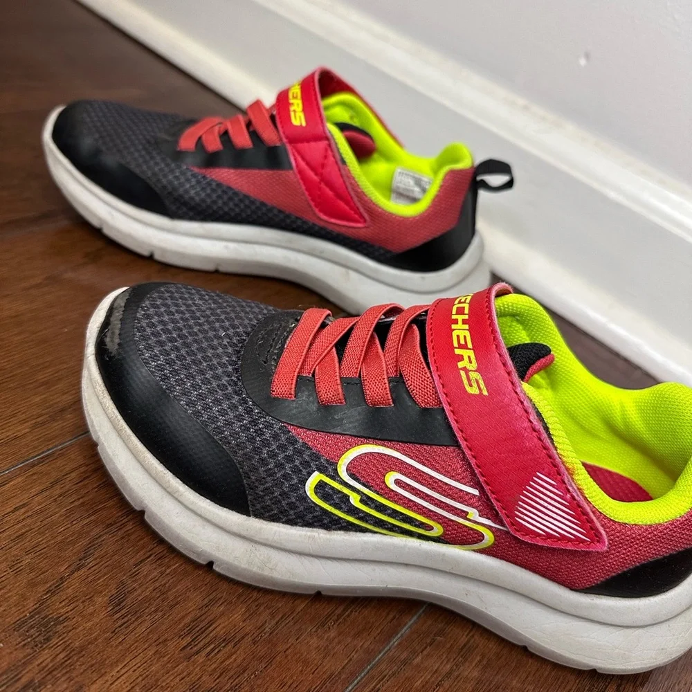Skechers vibrant sneakers